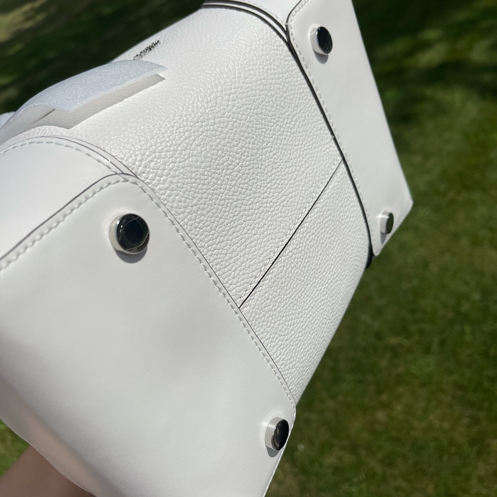 *Last One* Michael Kors Mercer Convertible Bucket Leather Bag - Picture 8 of 12